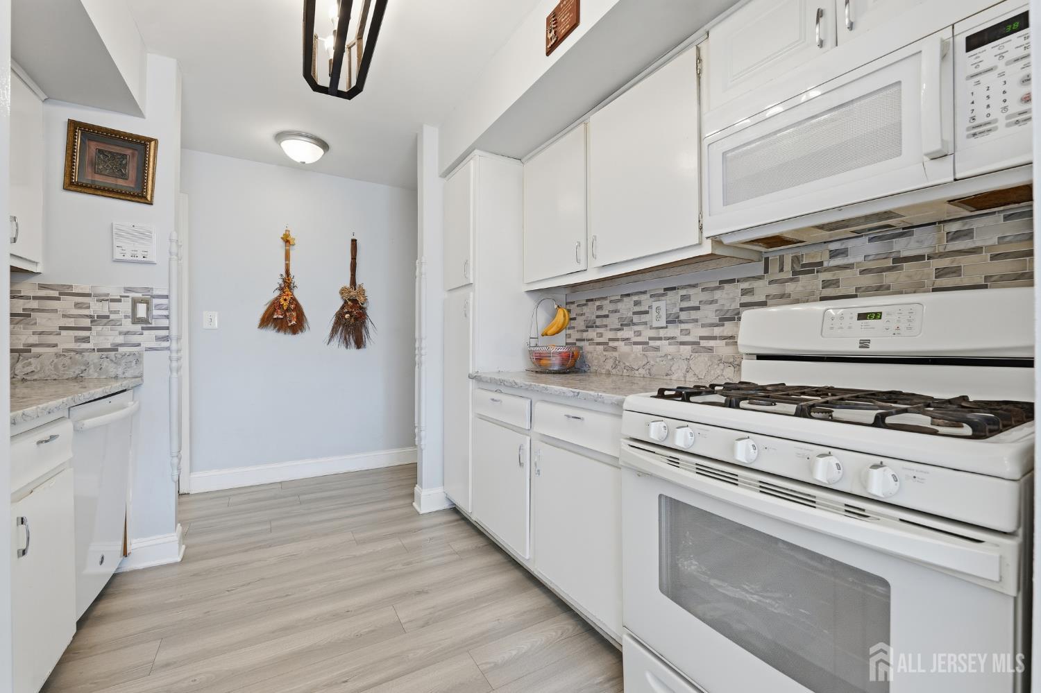 23 Powderhorn Court, Woodbridge Proper, NJ, 07095 image 8