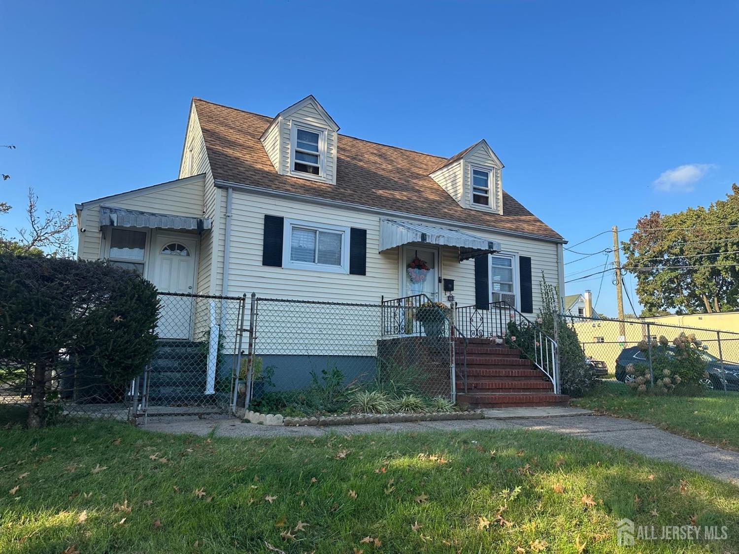 663 Hamilton Street Image 2