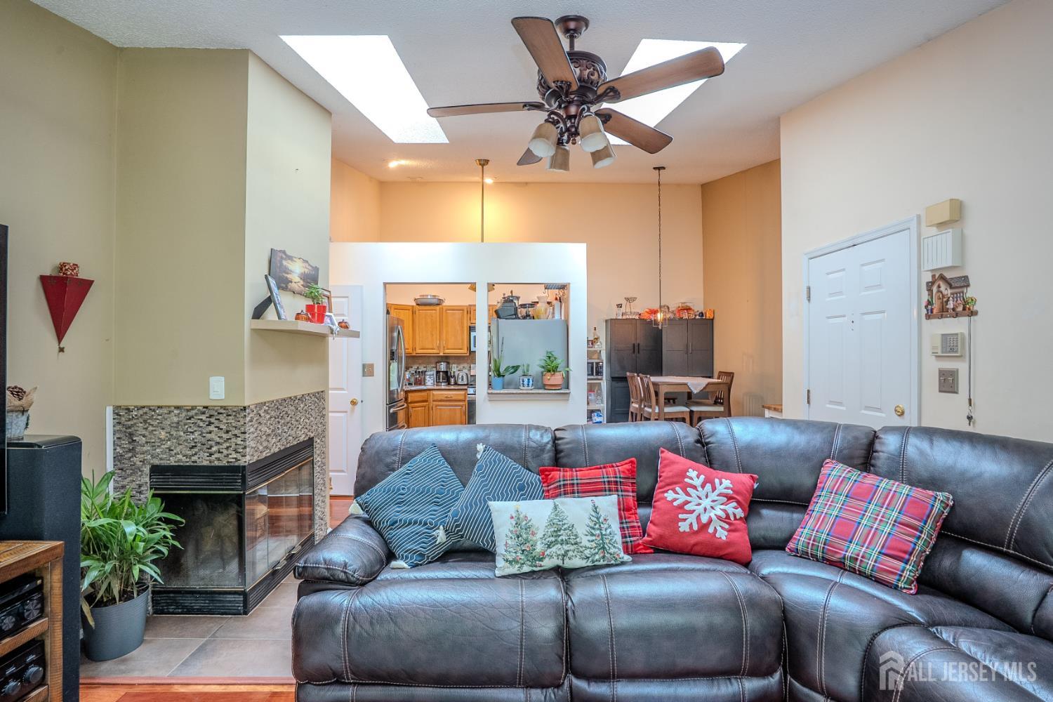 45 Amethyst Way Image 3
