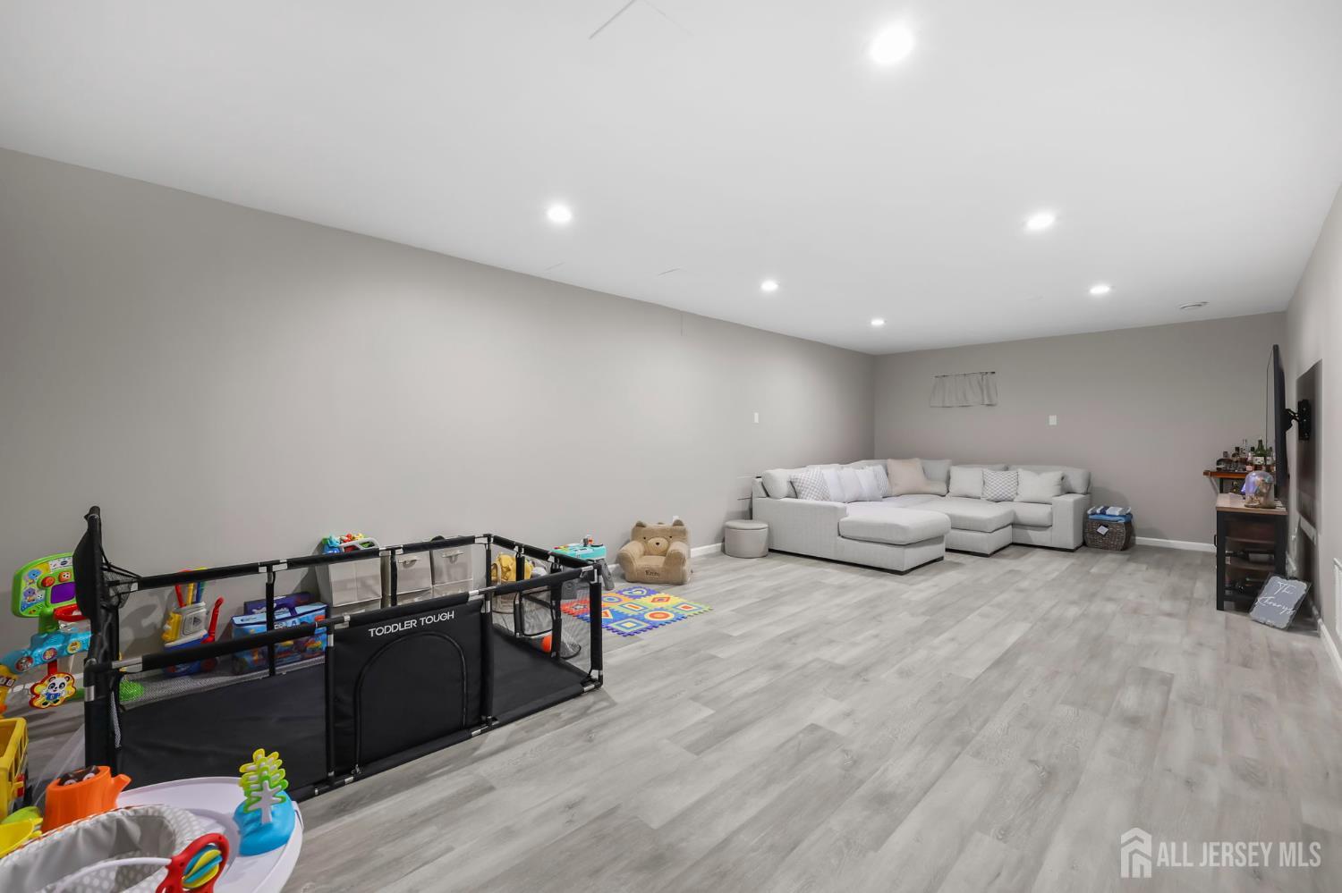 2202 Timber Ridge Court, Parlin, NJ, 08859 image 29