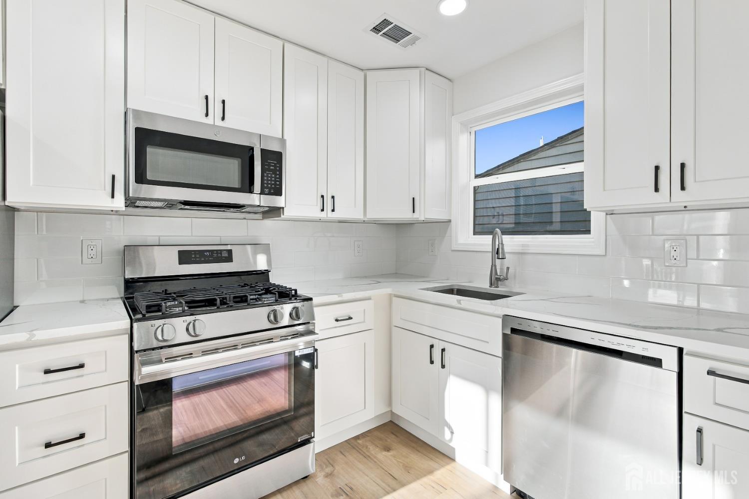 85 Pacific Boulevard, Old Bridge, NJ, 07735 image 26
