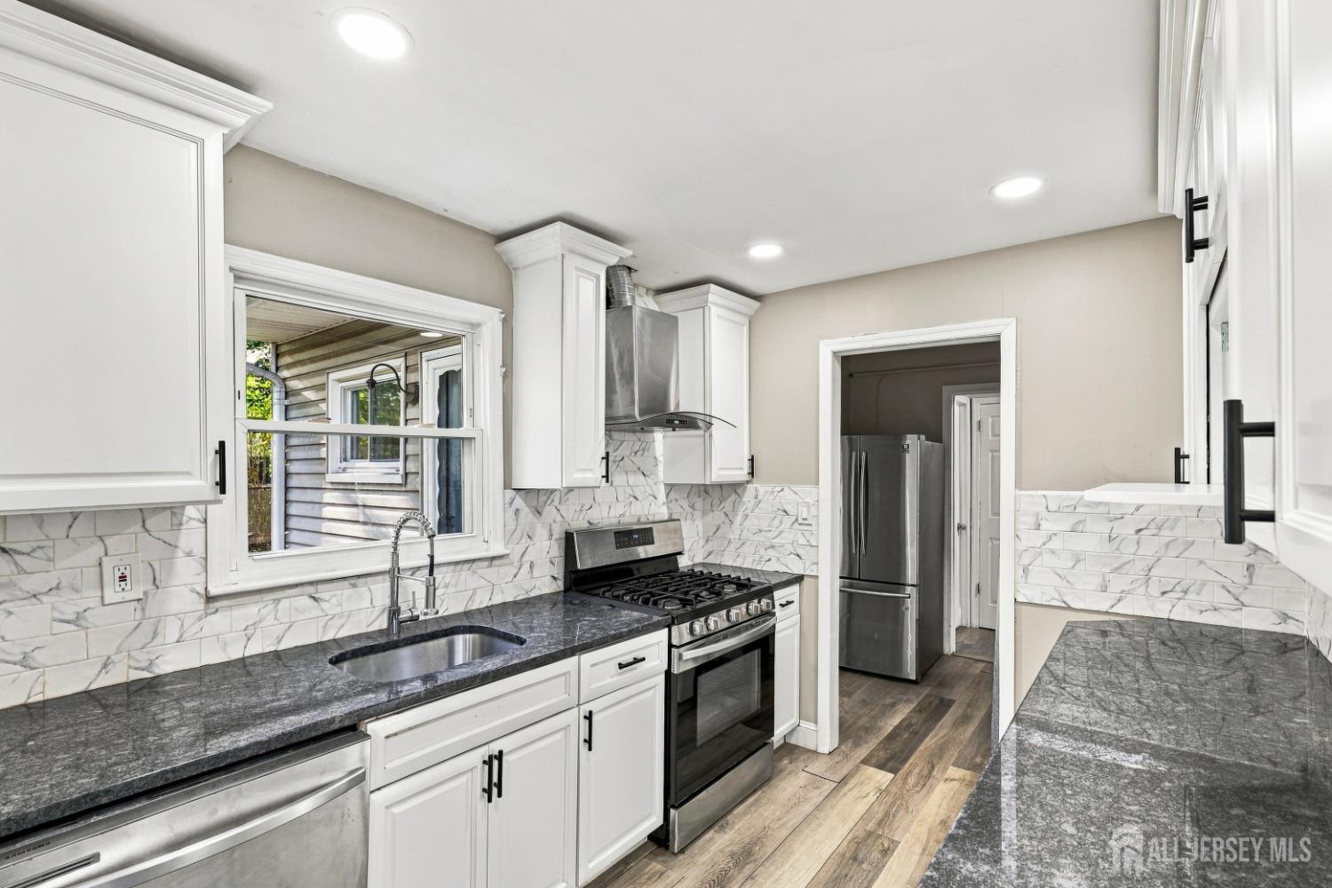 19 David Court, Colonia, NJ, 07067 image 12