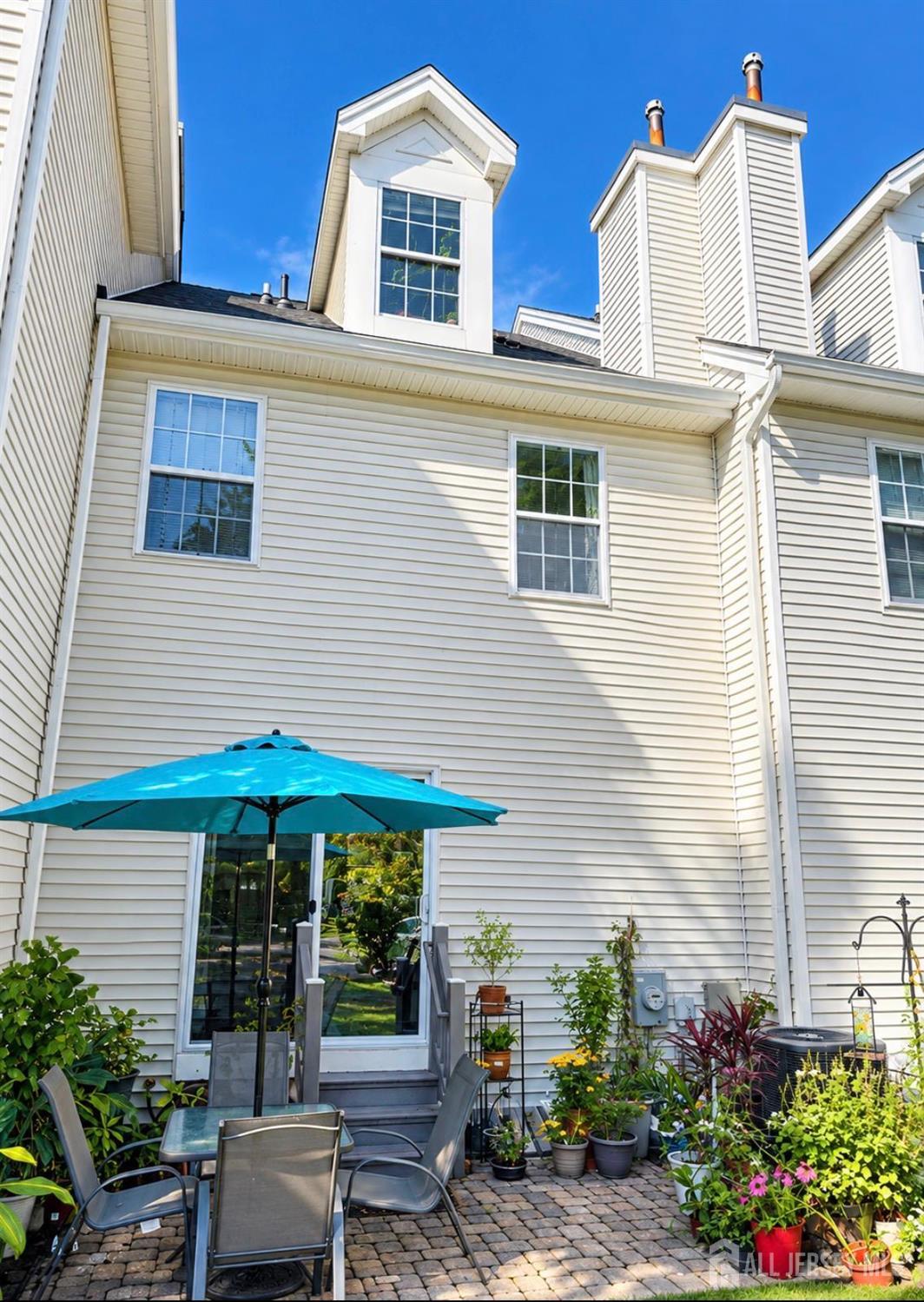 1505 Blossom Circle Image 2