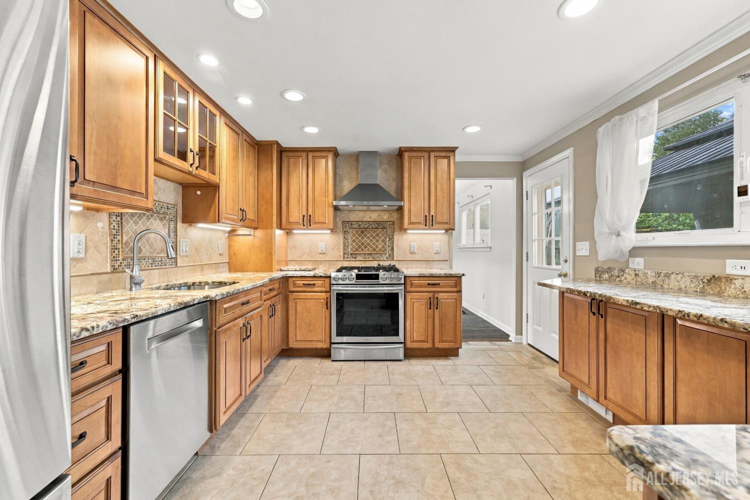 13 Nottingham Way, Hillsborough, NJ, 08844 image 11