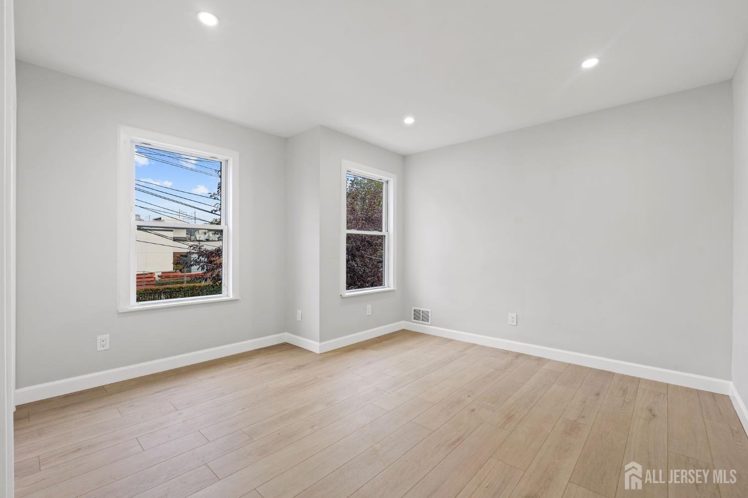 8 James Street, New Brunswick, NJ, 08901 image 15