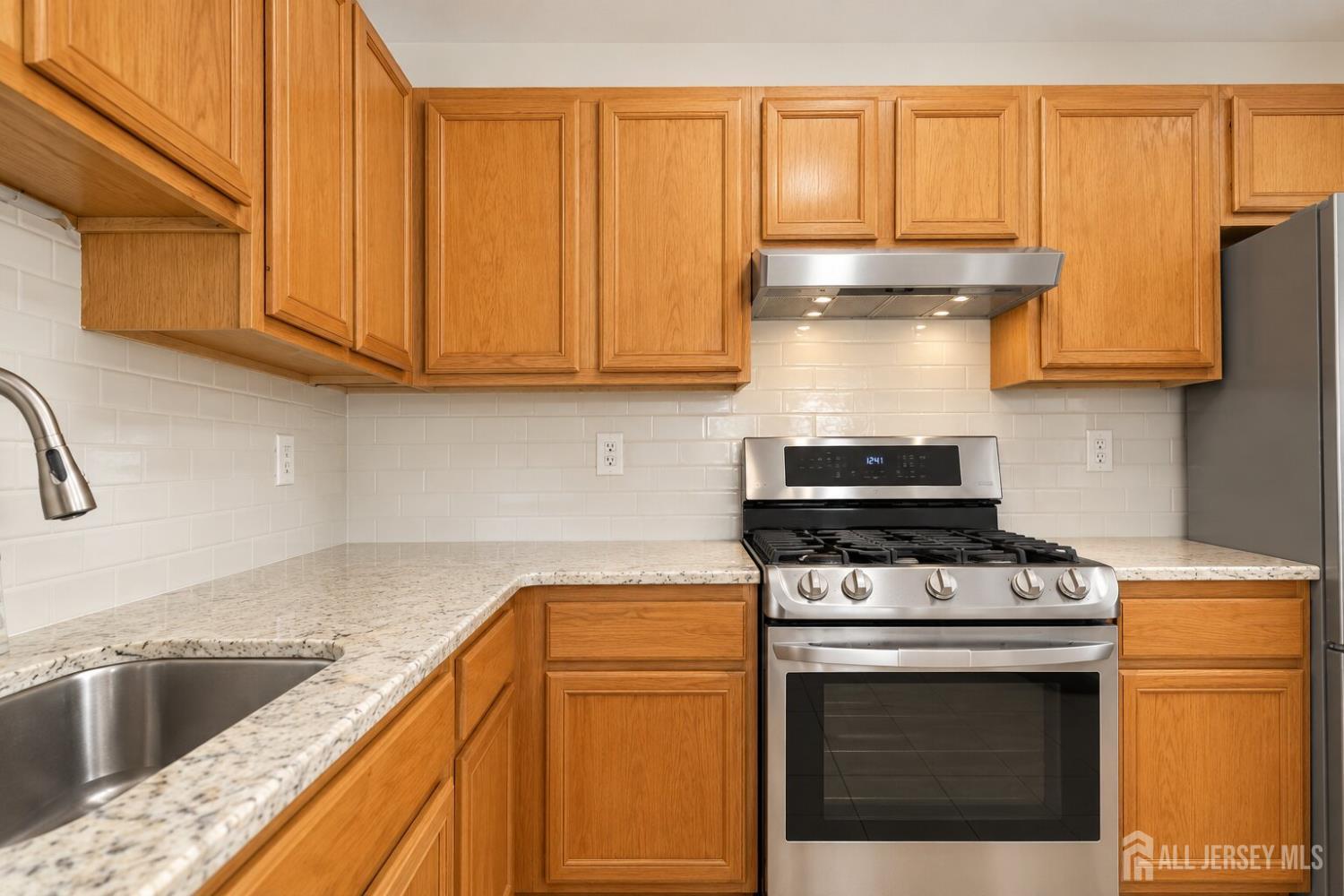 804 Wedgewood Circle 818, Middletown, NJ, 07718 image 8