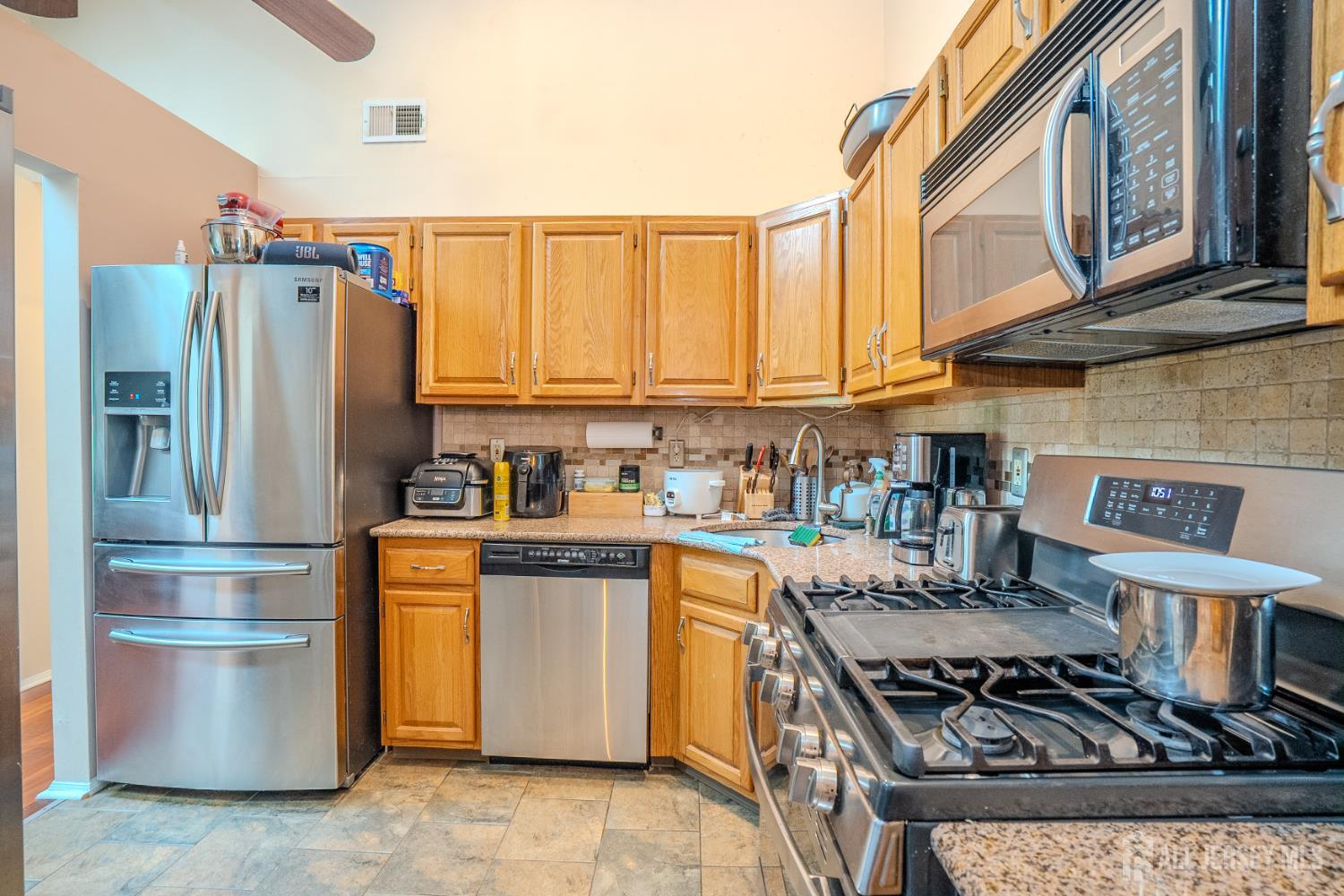 45 Amethyst Way Image 4