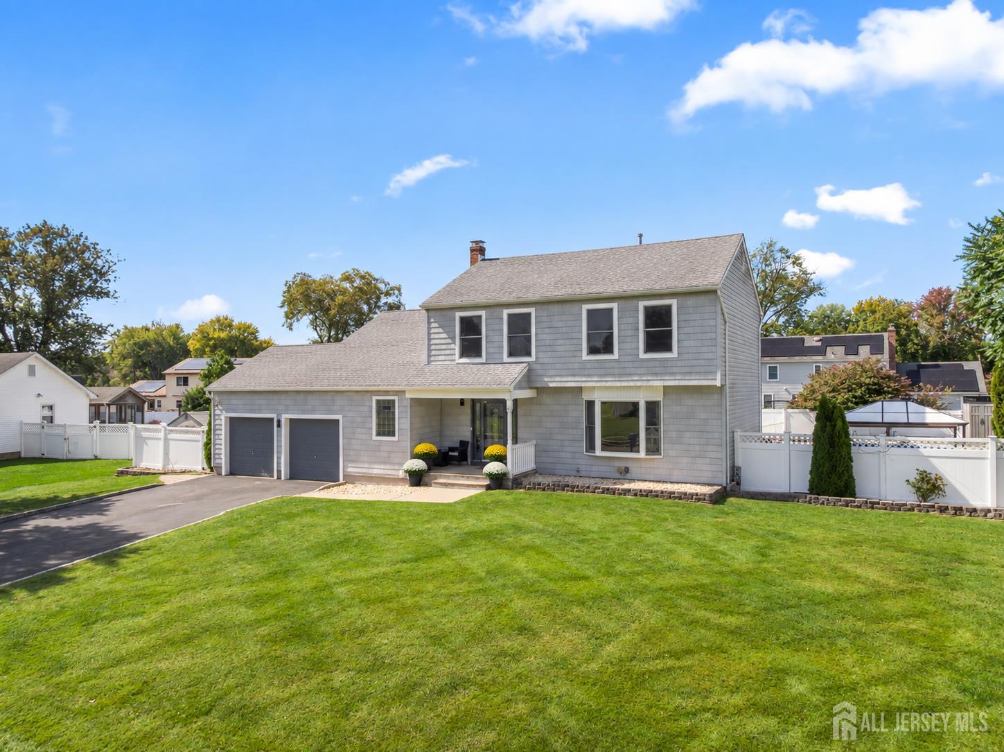 1594 Sea Island Drive Image 2