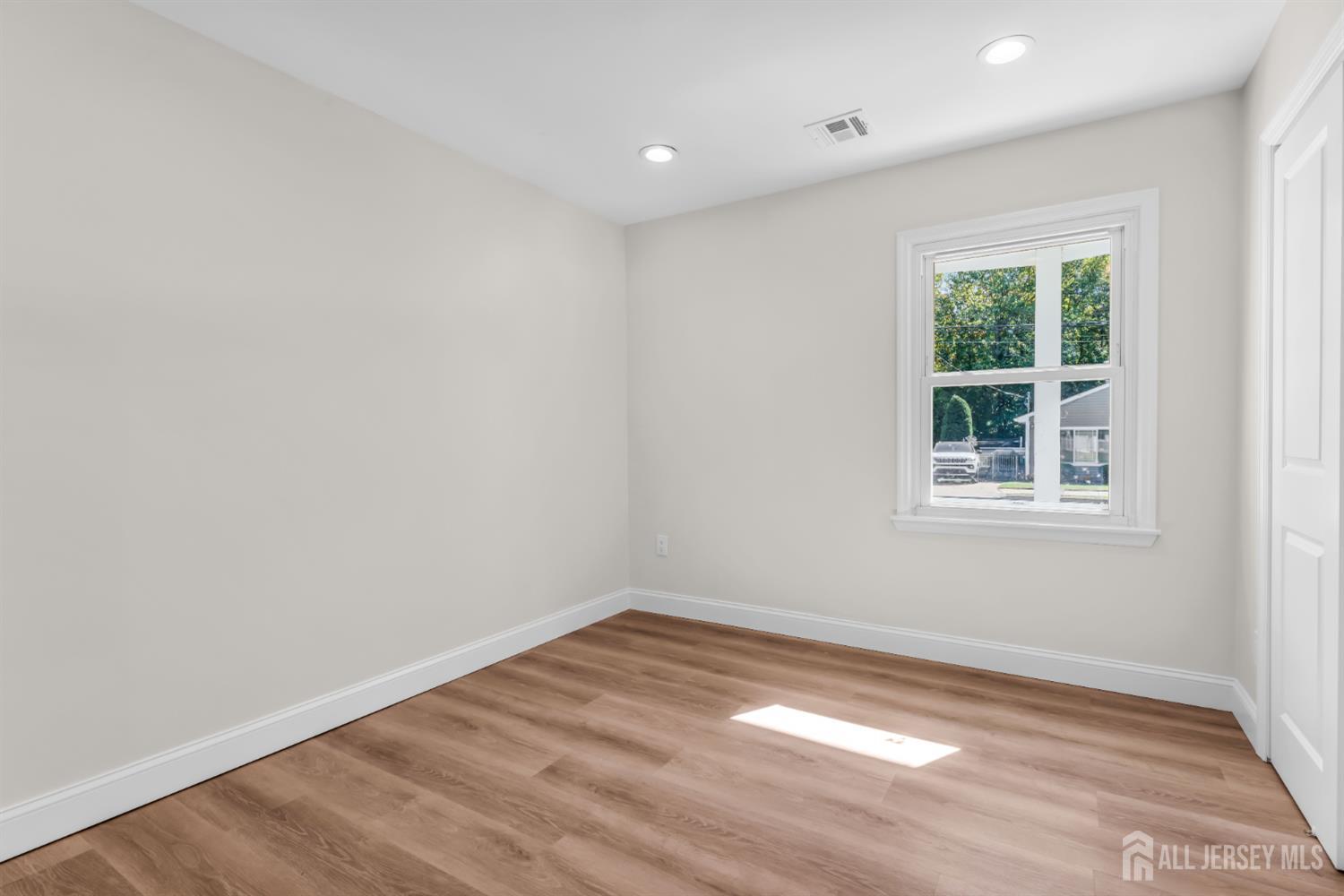 168 Milton Avenue, Aberdeen, NJ, 07721 image 24