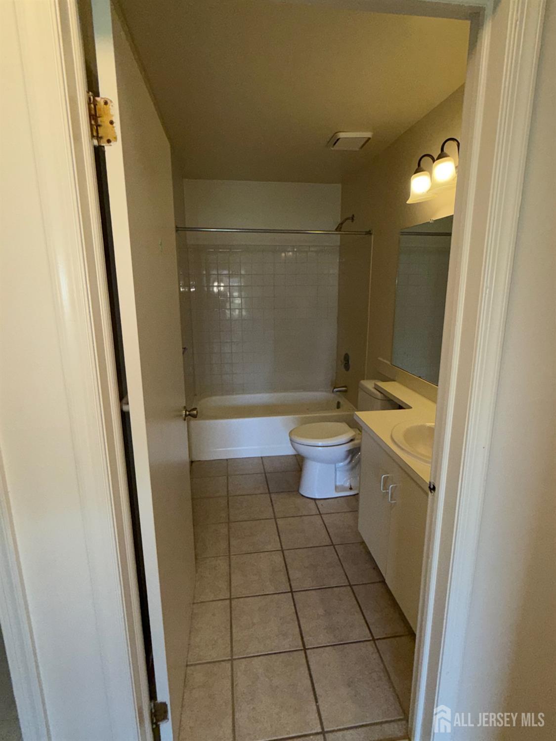 380 Lancaster Court, Piscataway, NJ, 08854 image 13