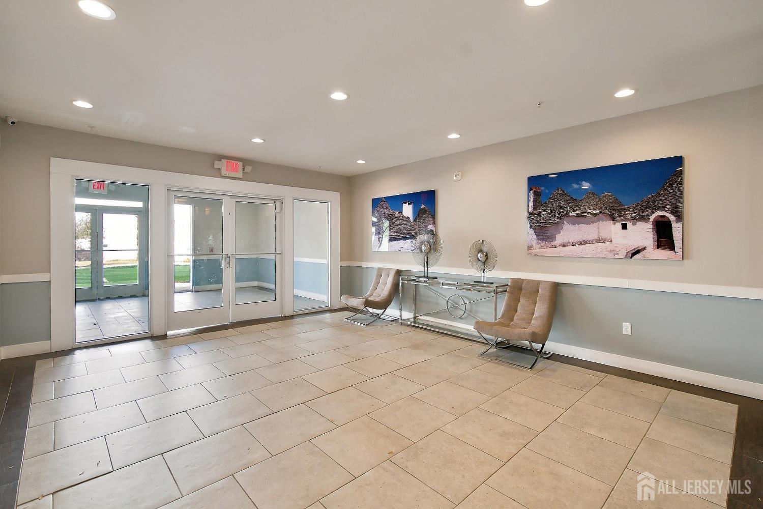 324 Pond Lane Image 2