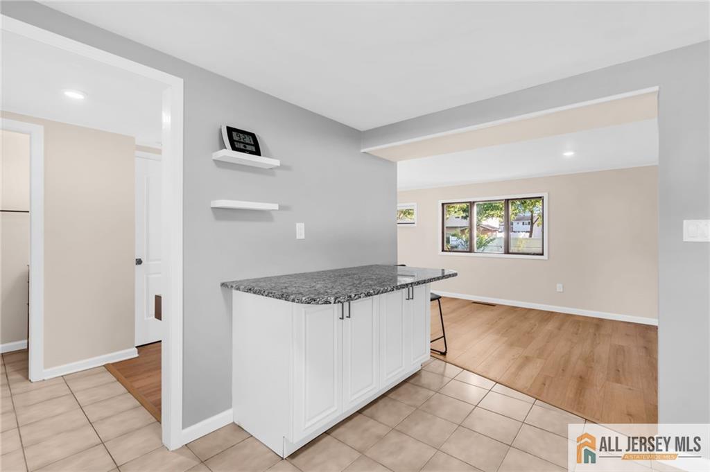 102 Avonridge Road, Raritan, NJ, 08869 image 8