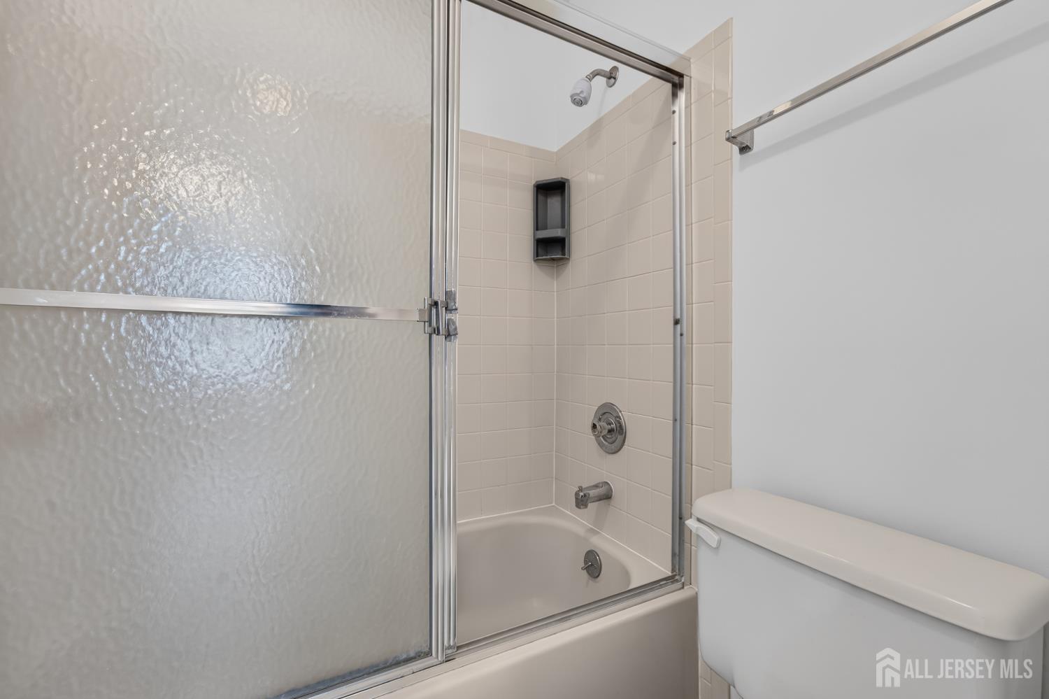 268 Edgeware Court, Franklin Twsp, NJ, 08873 image 27