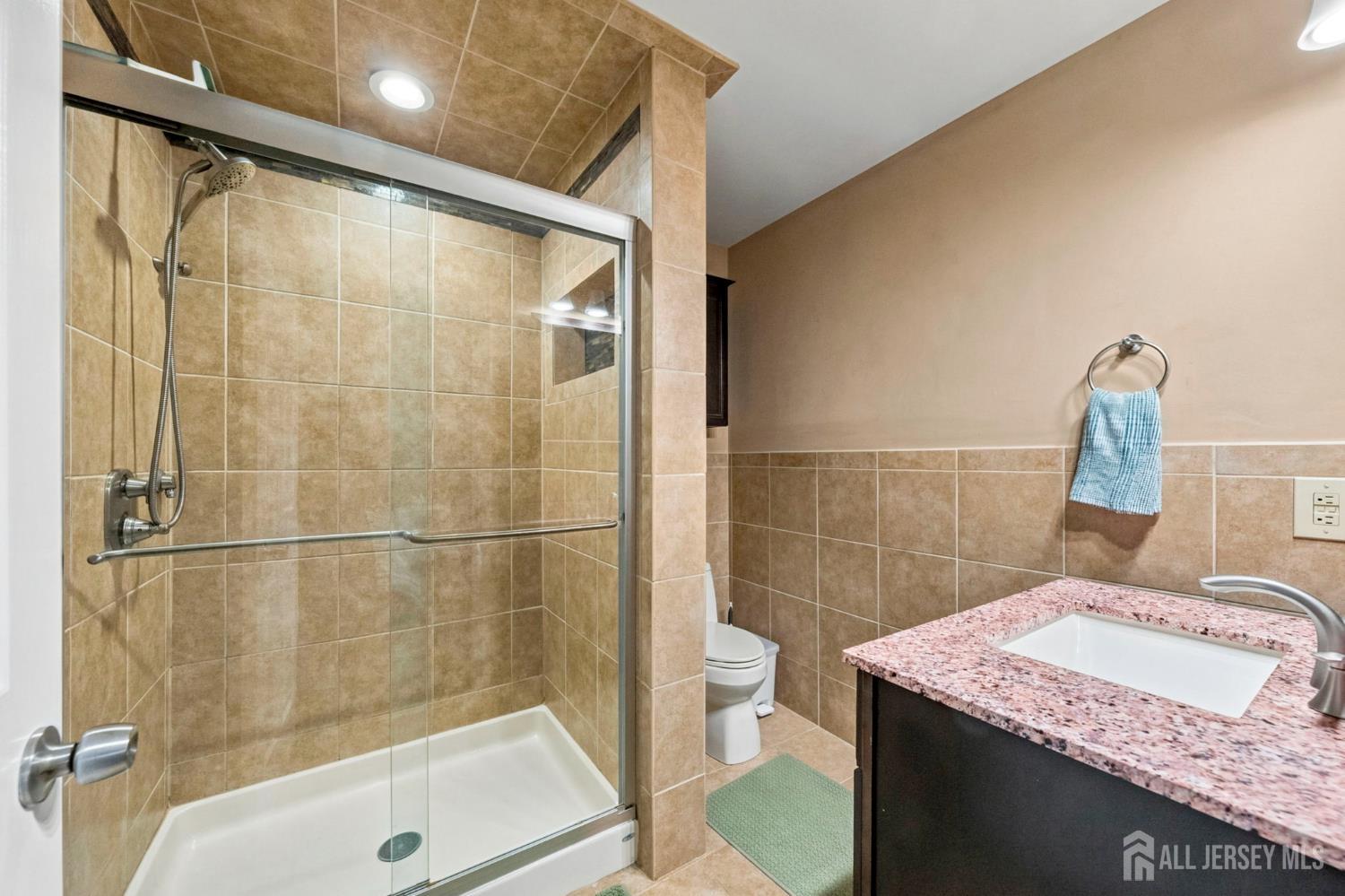 6 Sherry Road, East Brunswick, NJ, 08816 image 38