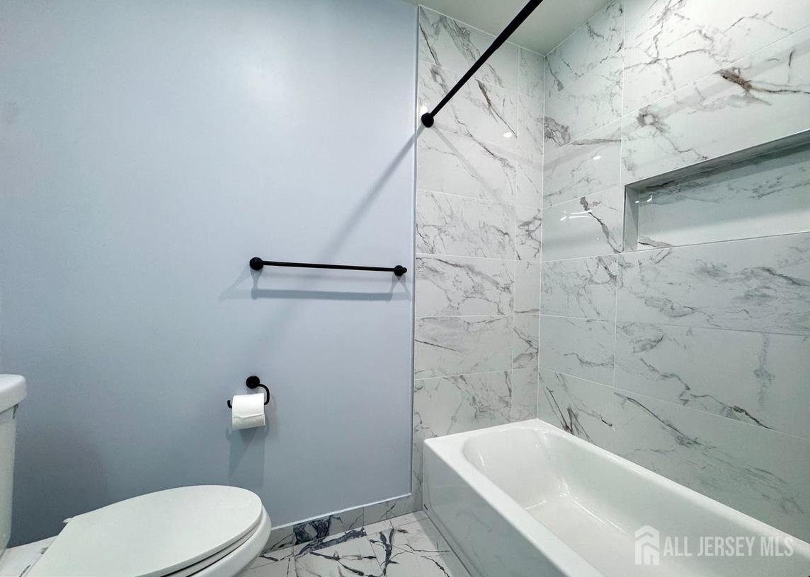 29 Farnham Square, Parlin, NJ, 08859 image 9