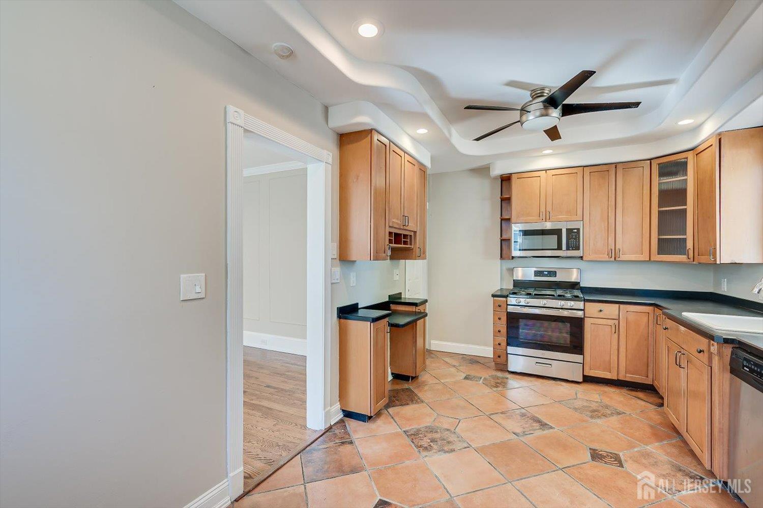 82 Lewis Street, Perth Amboy, NJ, 08861 image 13