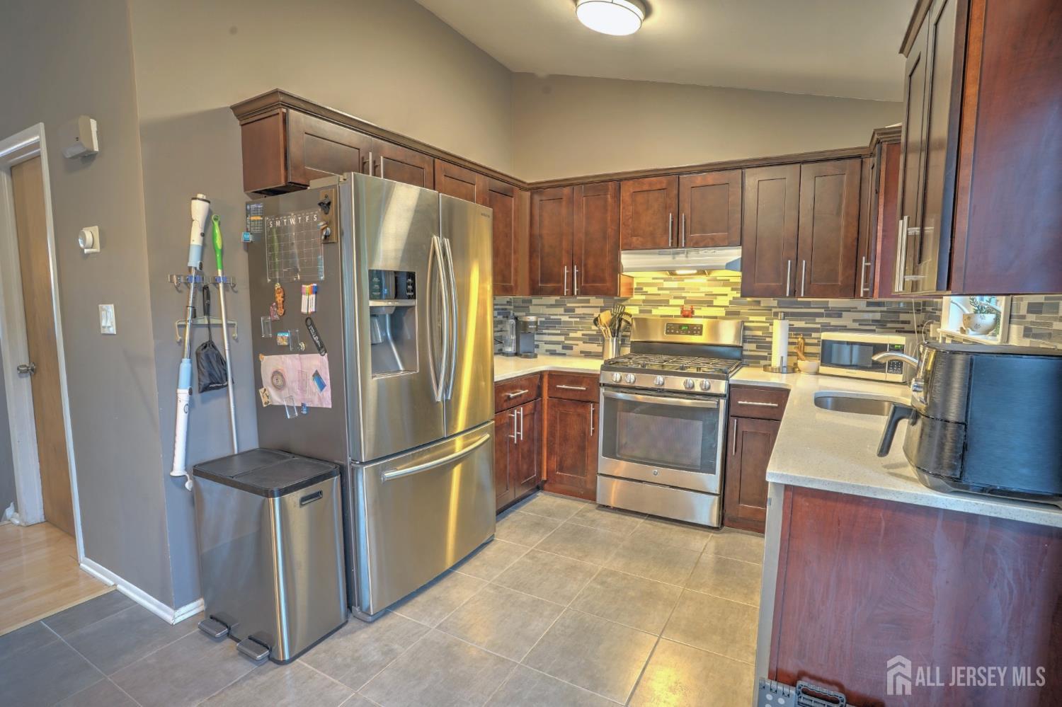 48 Birch Run Drive, Piscataway, NJ, 08854 image 8