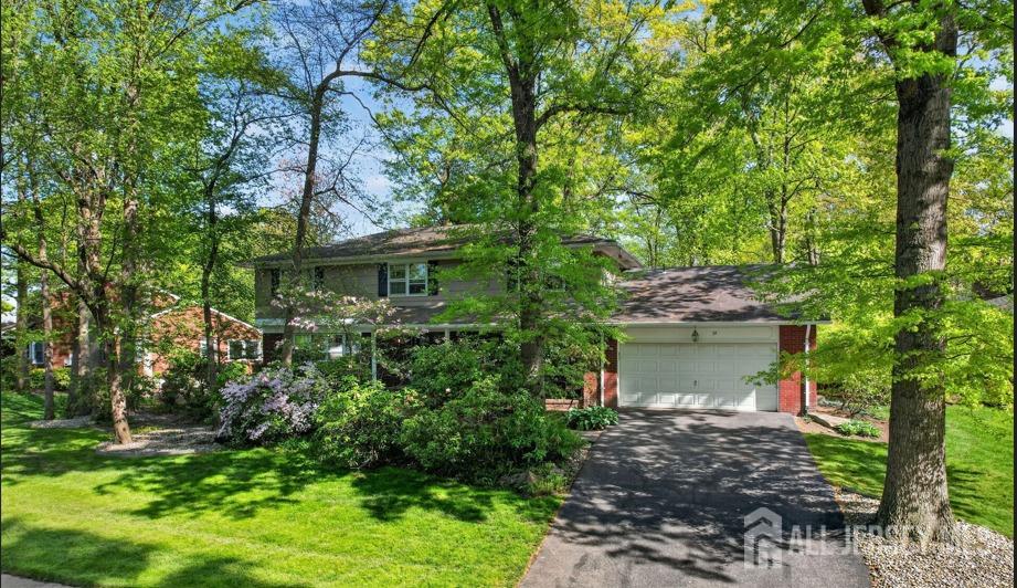 39 Independence Drive, East Brunswick, NJ, 08816