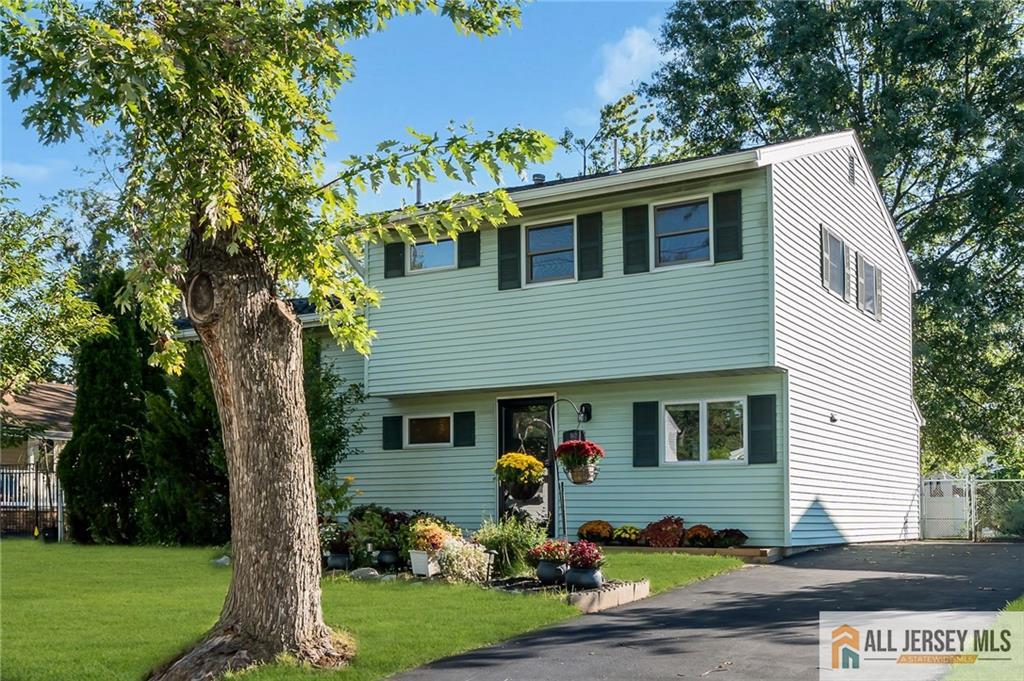 102 Avonridge Road Image 2