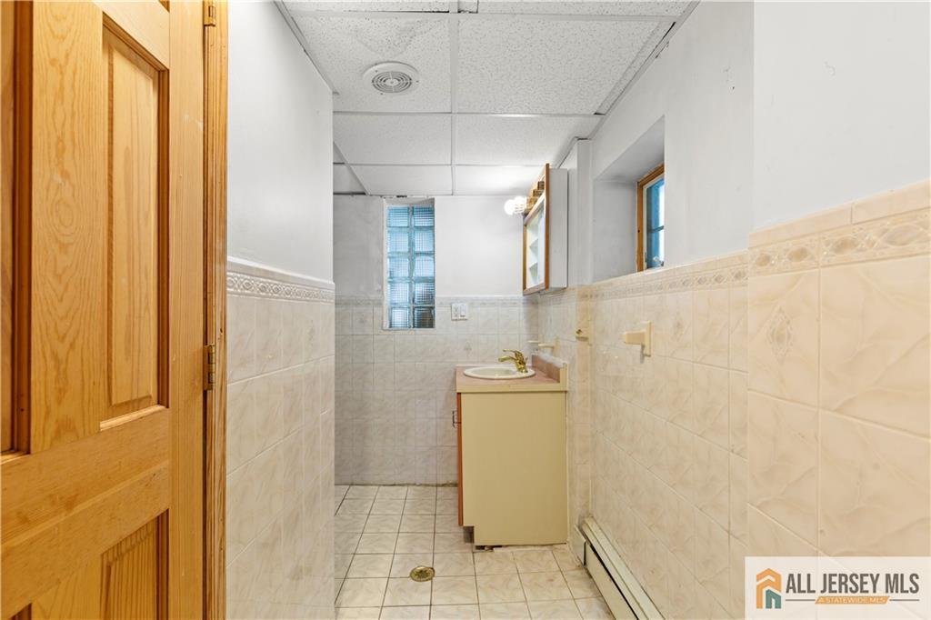 65 Livingston Avenue, Kearny, NJ, 07032 image 40