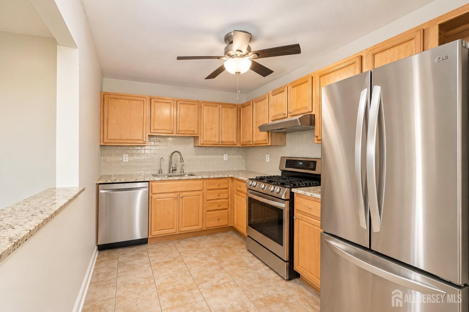 804 Wedgewood Circle 818, Middletown, NJ, 07718 image 10