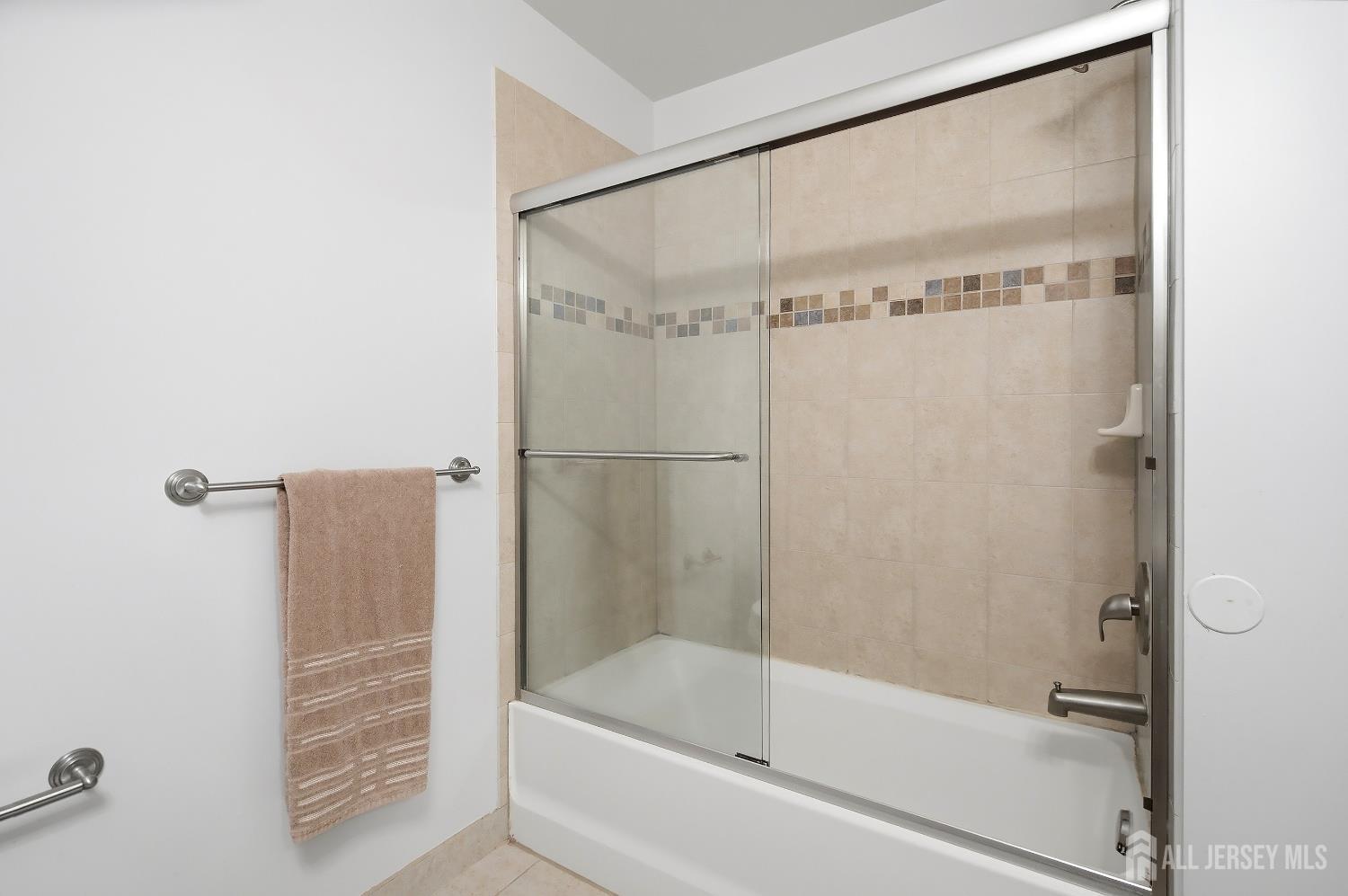 1105 Fir Court, Franklin Twsp, NJ, 08873 image 15