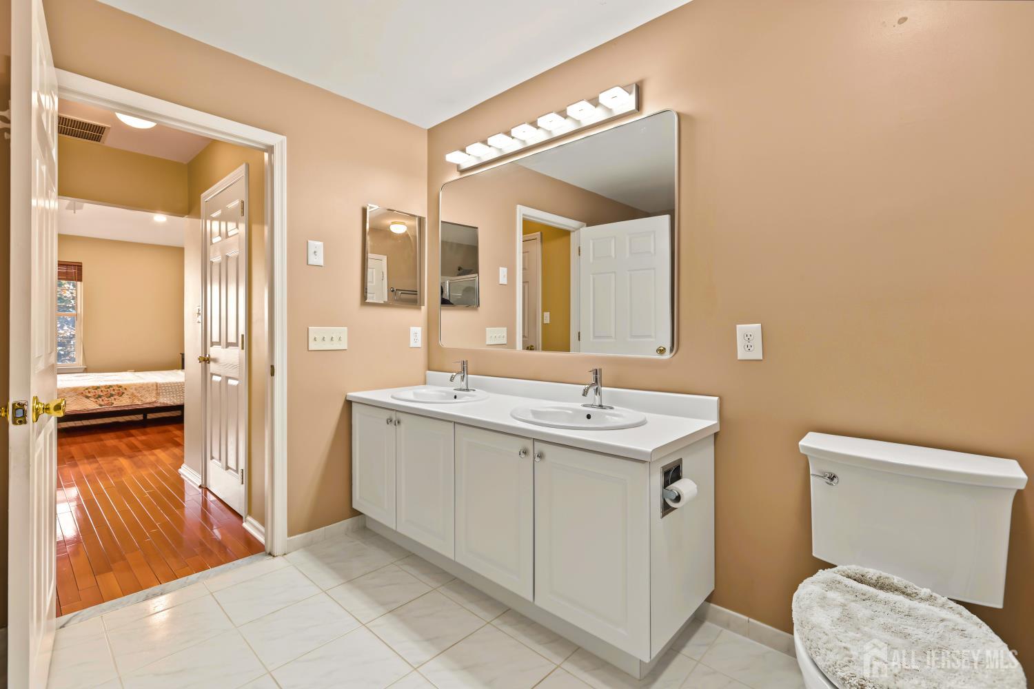 103 Creststone Circle, South Brunswick, NJ, 08540 image 43