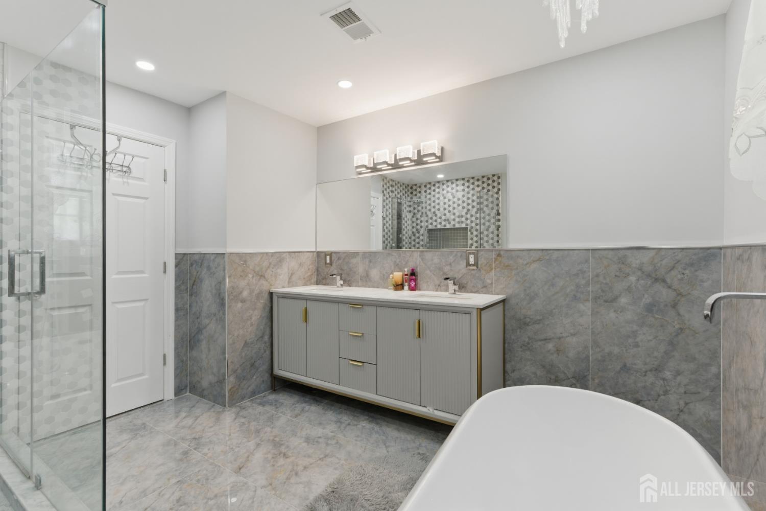 6 Whitewood Road, Edison, NJ, 08820 image 17