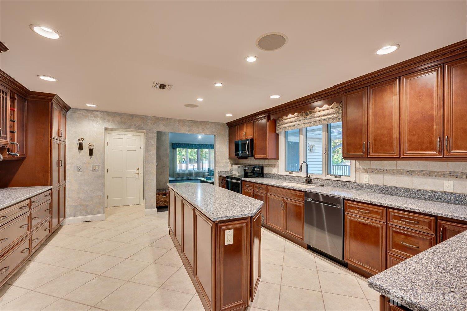 21 Stafford Road, Colonia, NJ, 07067 image 22