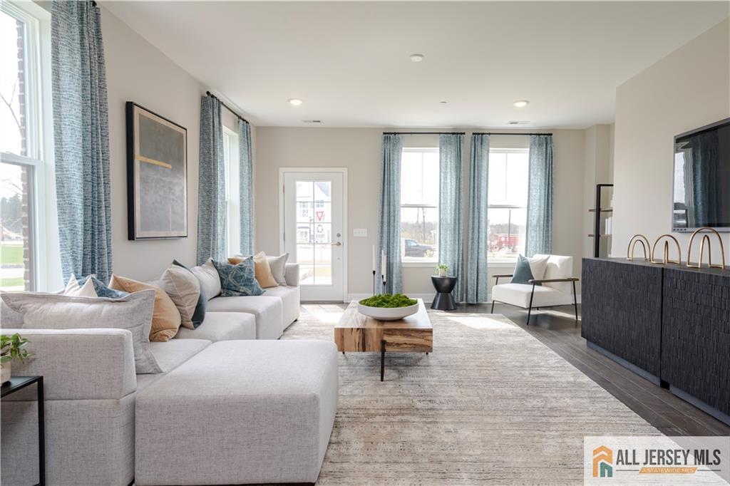 338 Cora Bergen Boulevard Image 2