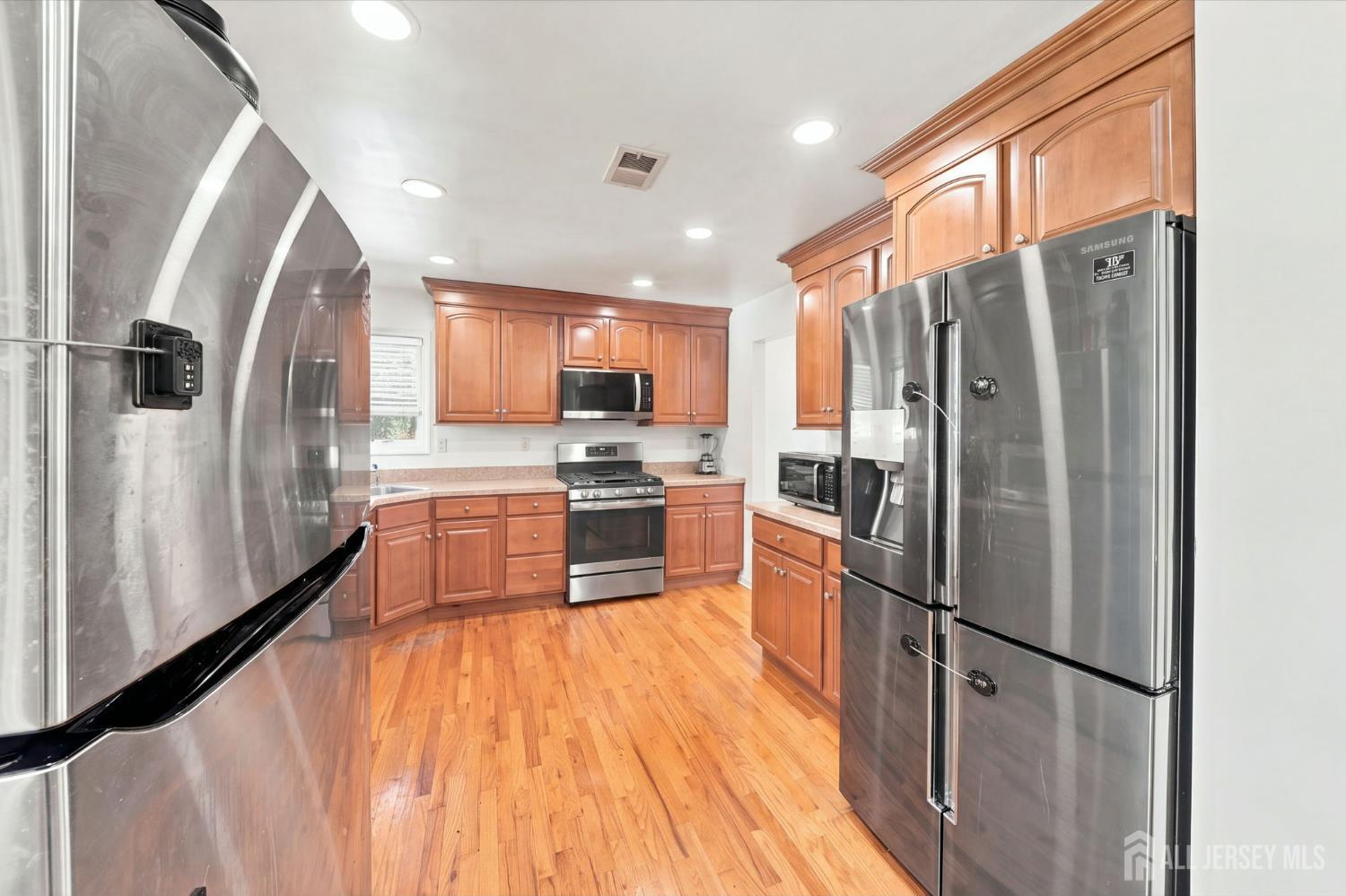36 fiume Street, Iselin, NJ, 08830 image 10