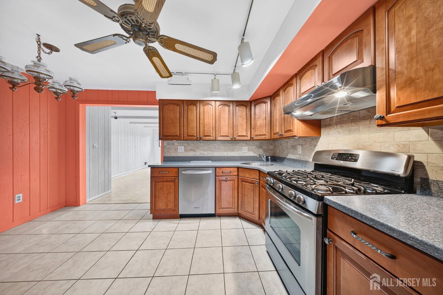 87 Lafayette Street, Piscataway, NJ, 08854 image 13