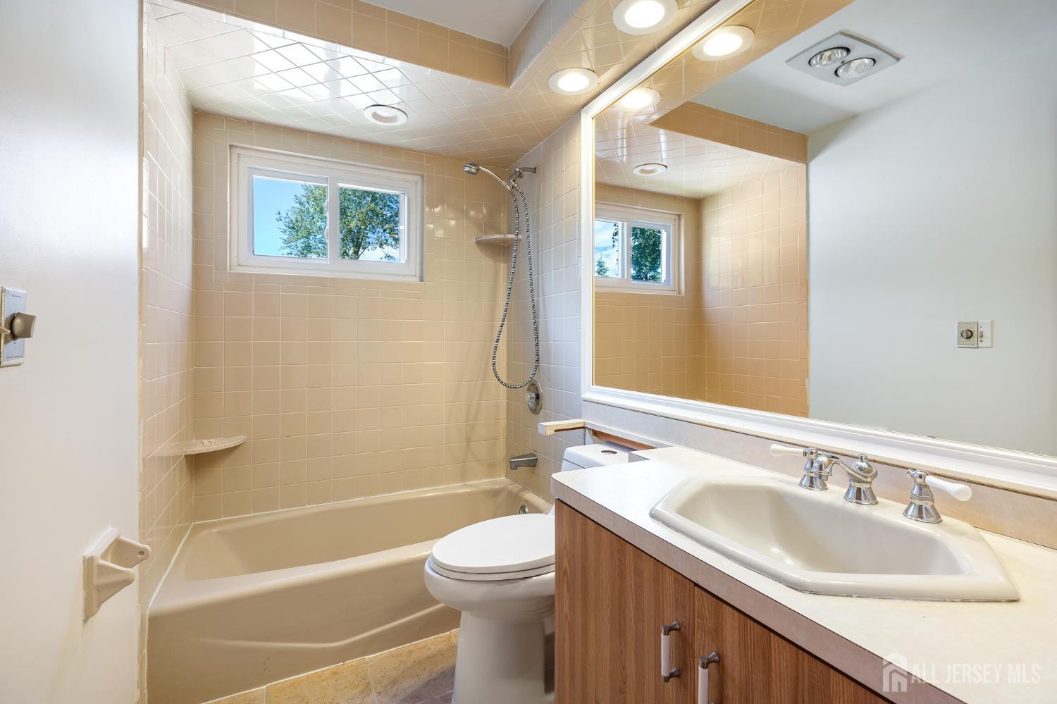 233 Henry Court, North Plainfield, NJ, 07060 image 22