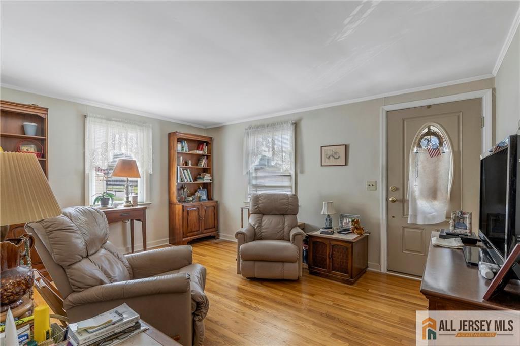 55 Eiseman Avenue Image 5