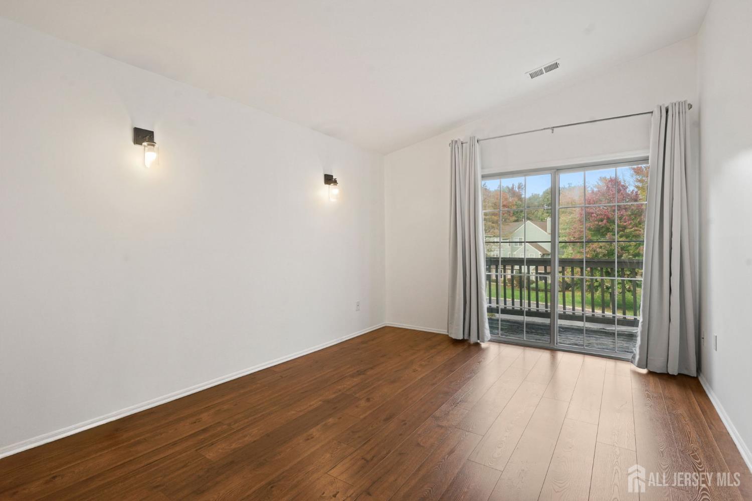 6083 Cedar Court Image 4