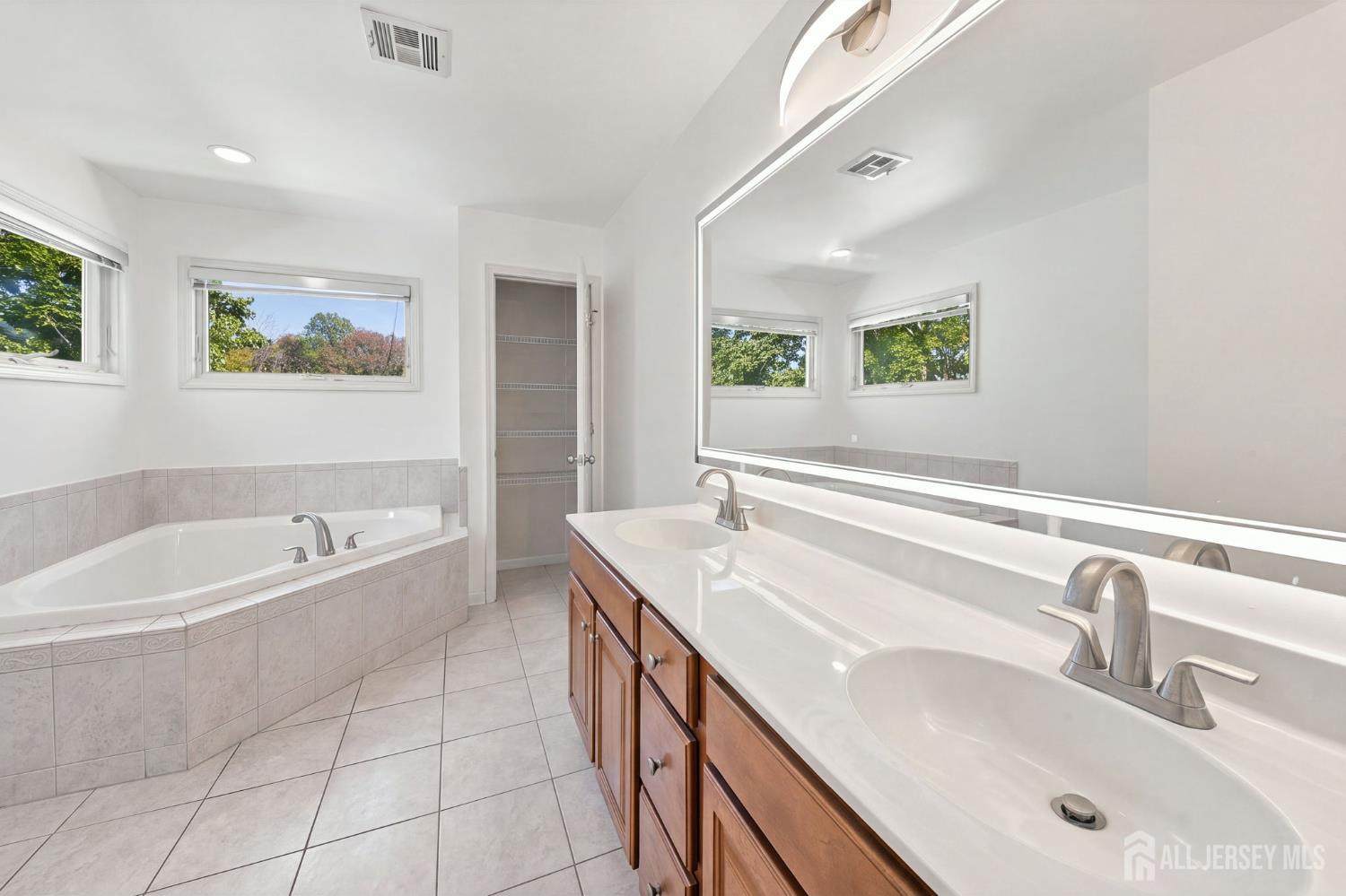 36 fiume Street, Iselin, NJ, 08830 image 35