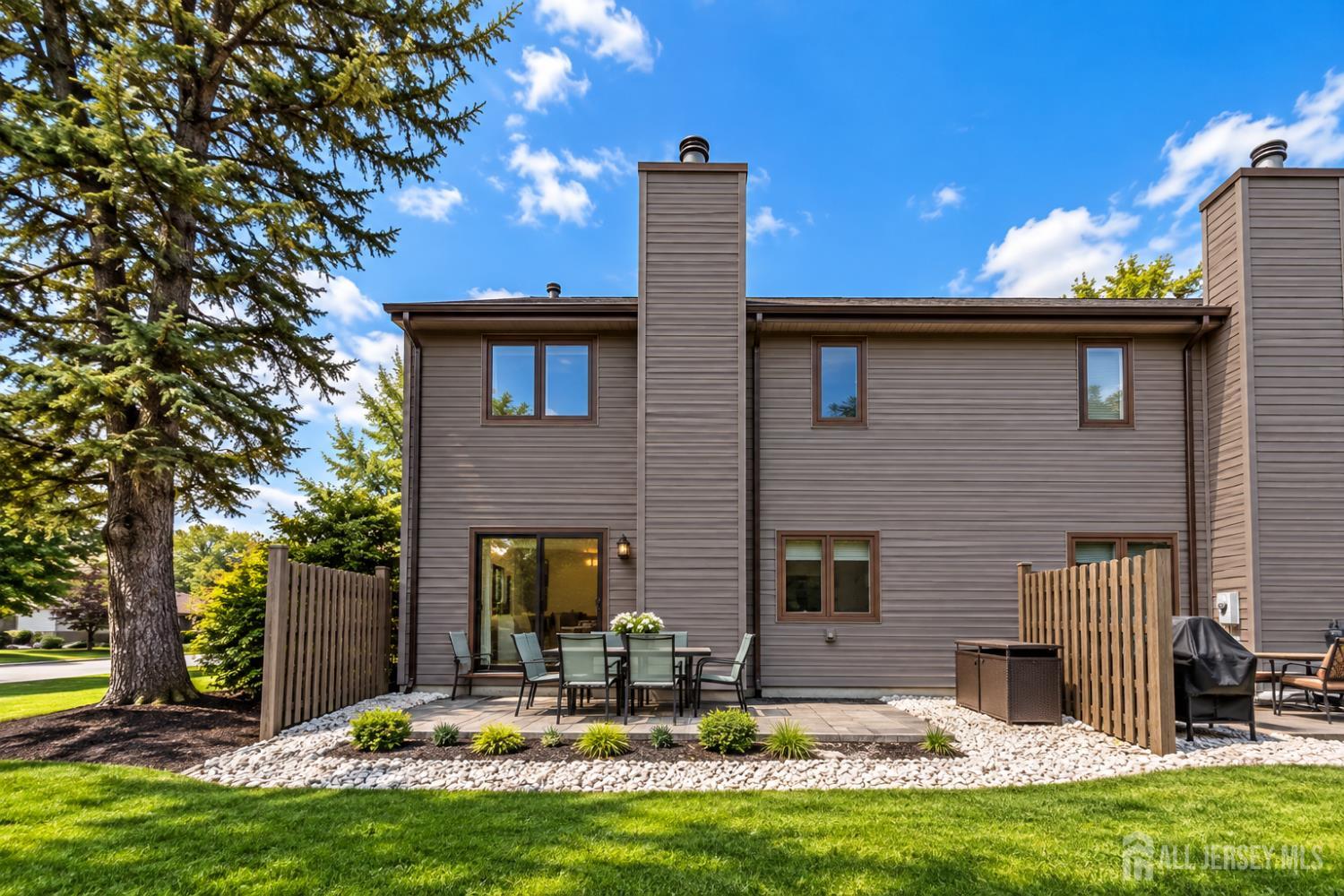 211 Pear Drive Image 4