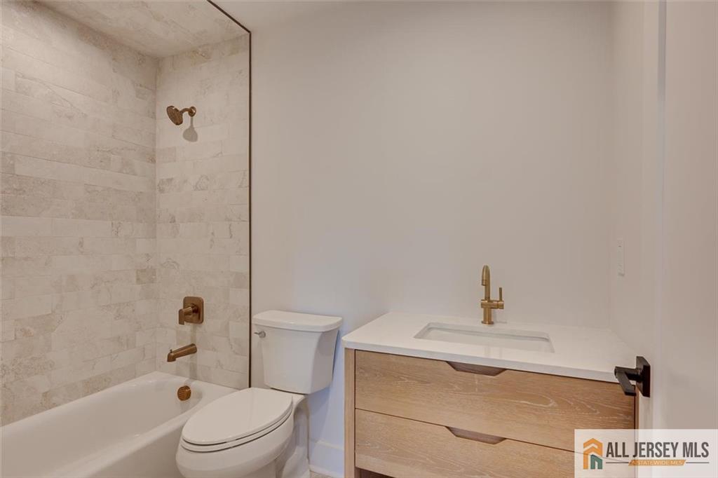 130 Garden Terrace, Edison, NJ, 08817 image 33