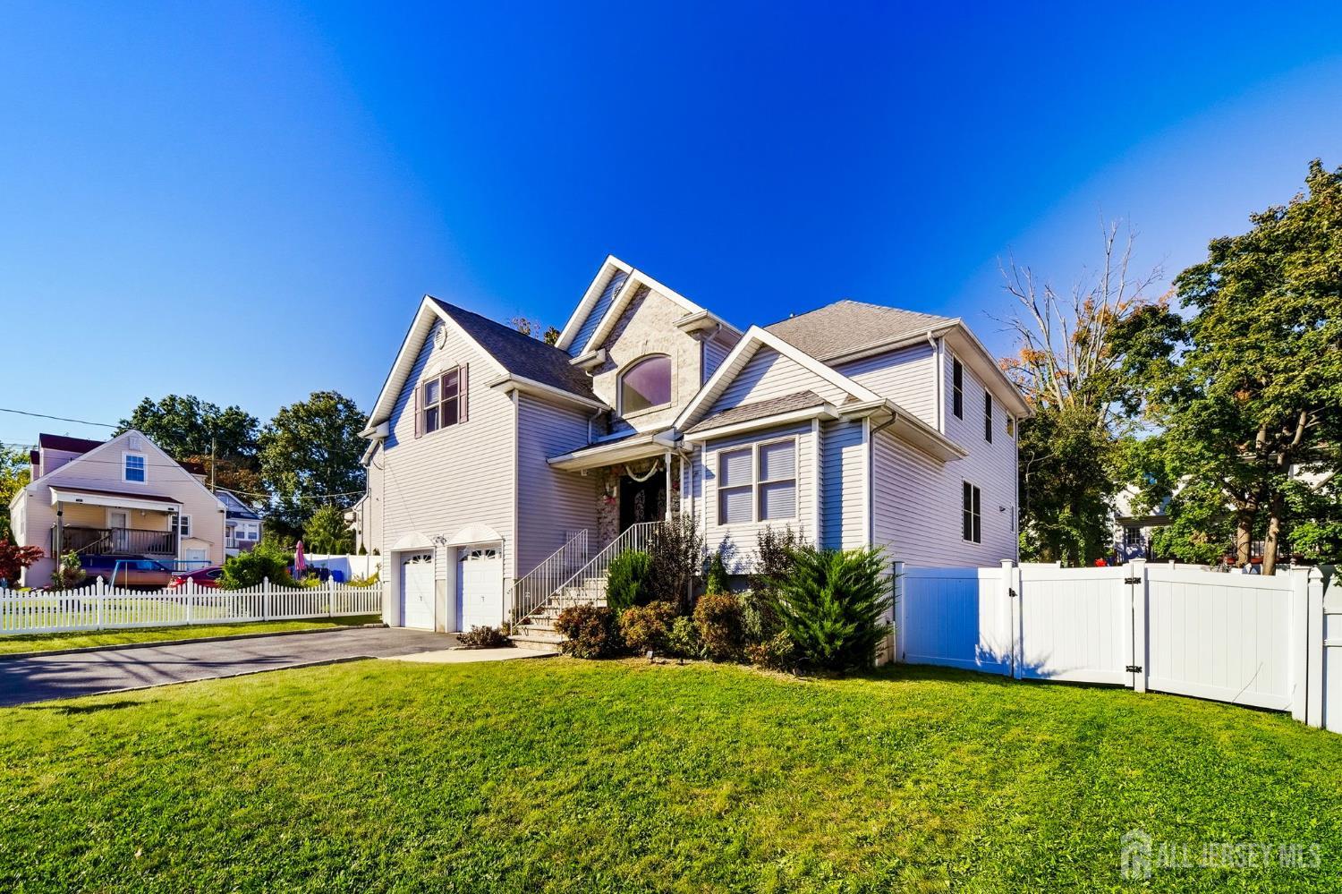 36 fiume Street Image 5