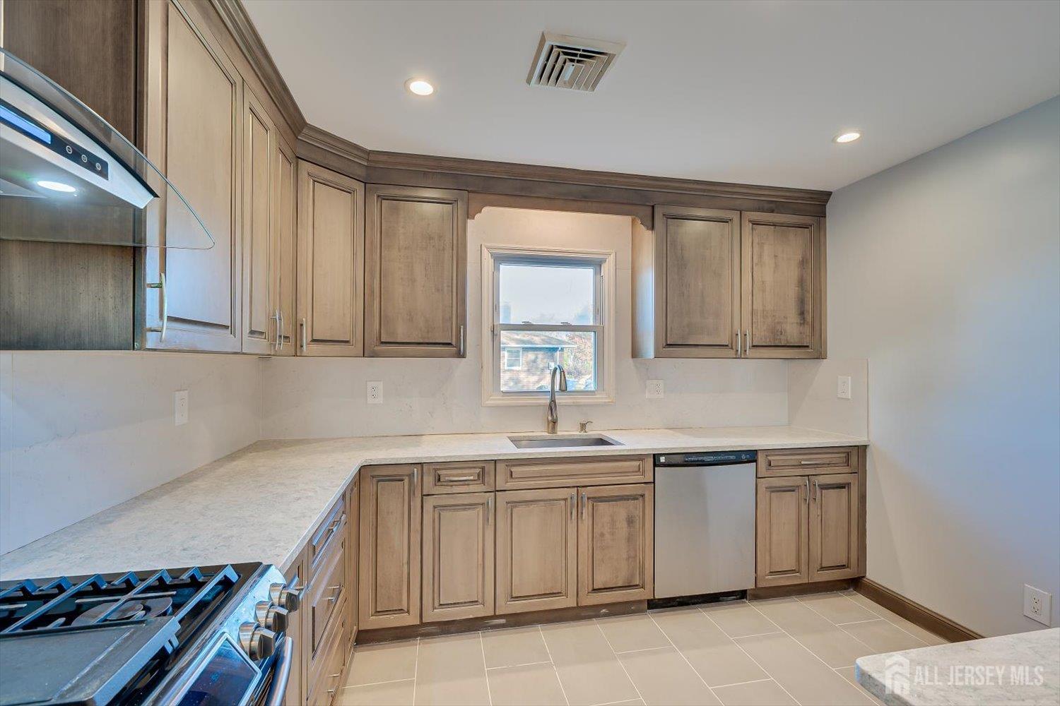 932 Eva Street, Piscataway, NJ, 08854 image 19