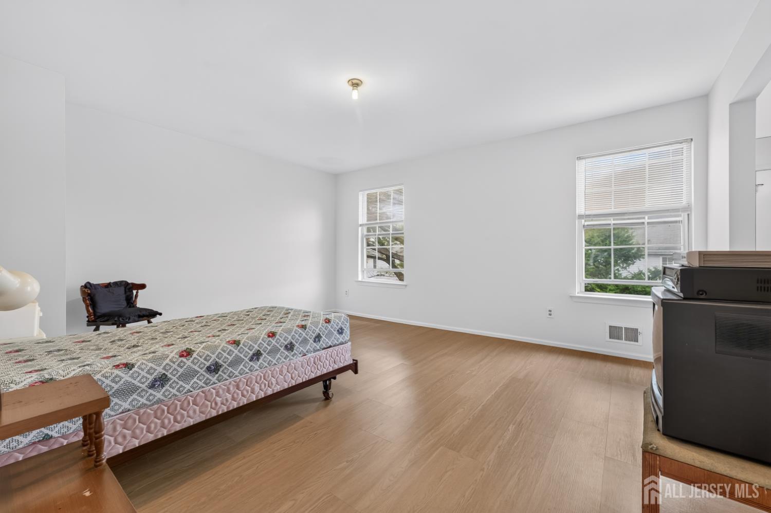 268 Edgeware Court, Franklin Twsp, NJ, 08873 image 20