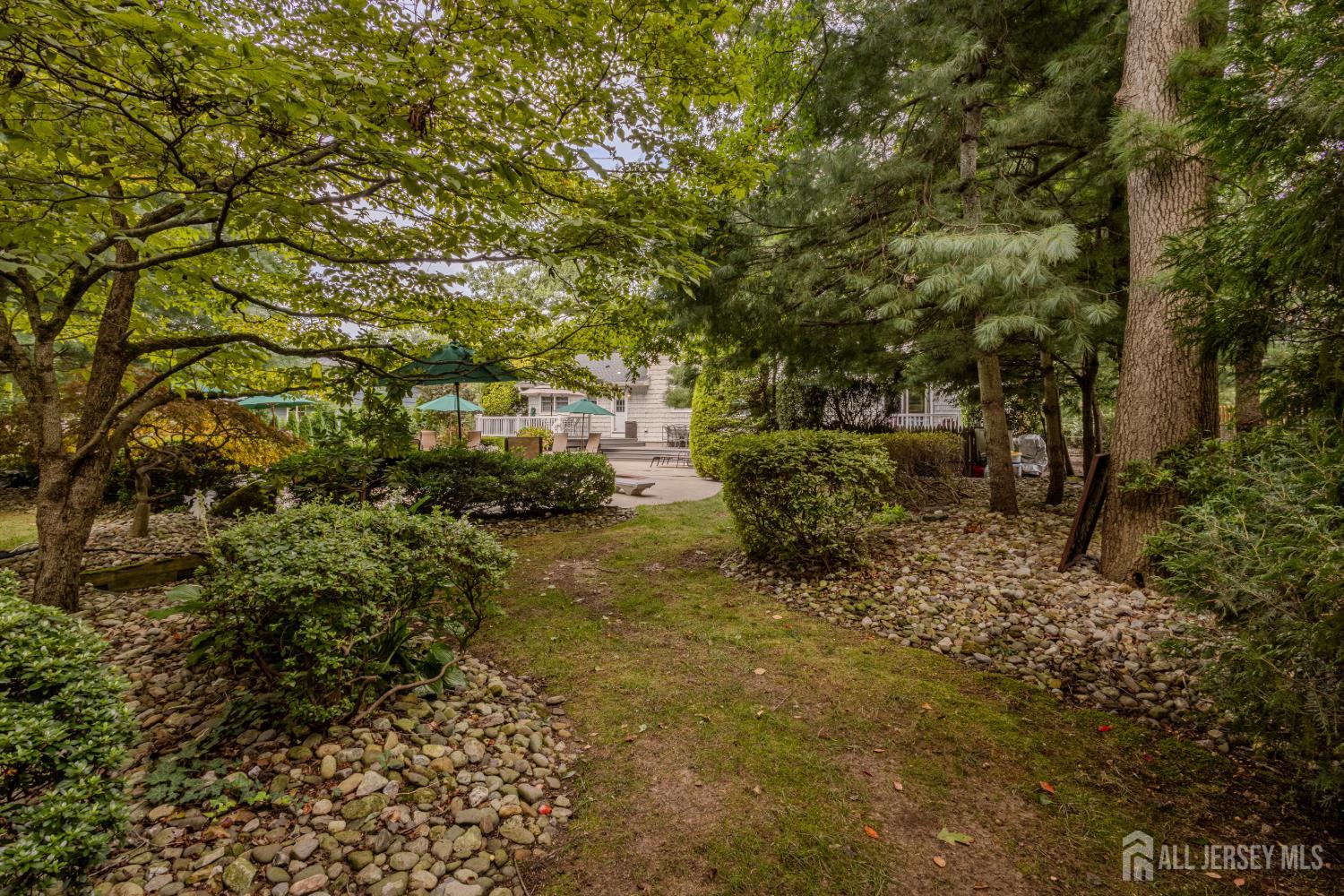 6 Burlington Lane, East Brunswick, NJ, 08816 image 71