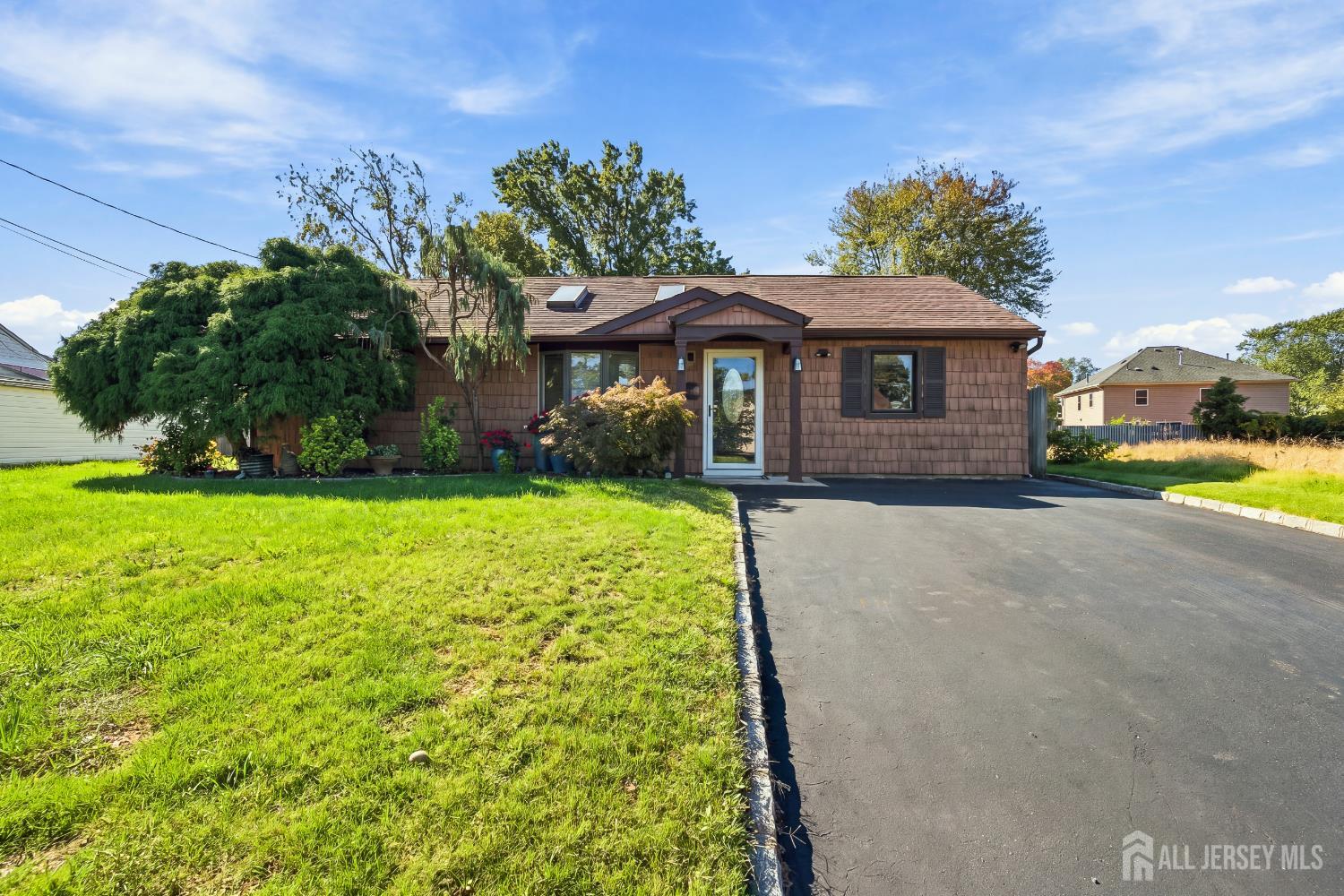12 E Knollwood Road Image 2