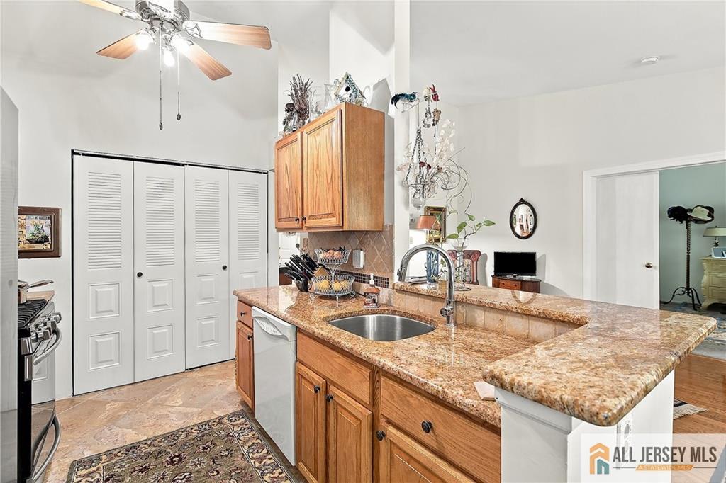 7053 Elm Court, South Brunswick, NJ, 08852 image 10