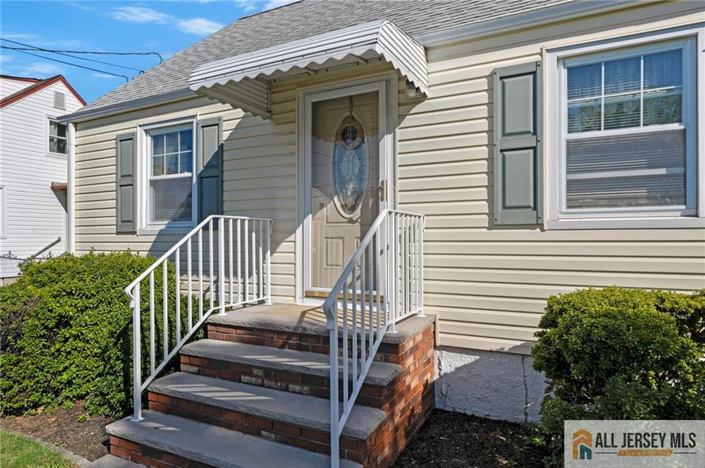 55 Eiseman Avenue Image 2