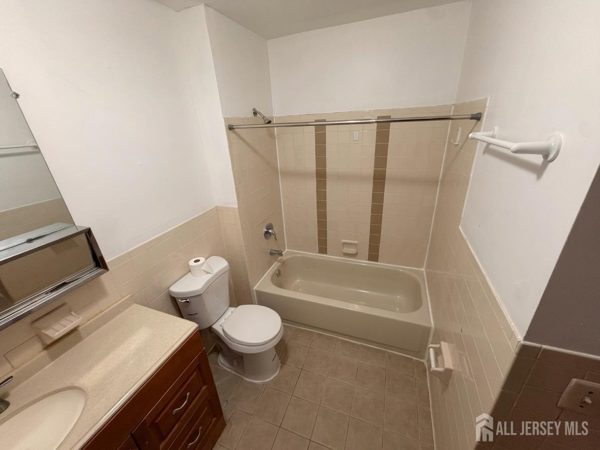 107 Edison Glen Terrace, Edison, NJ, 08837 image 12
