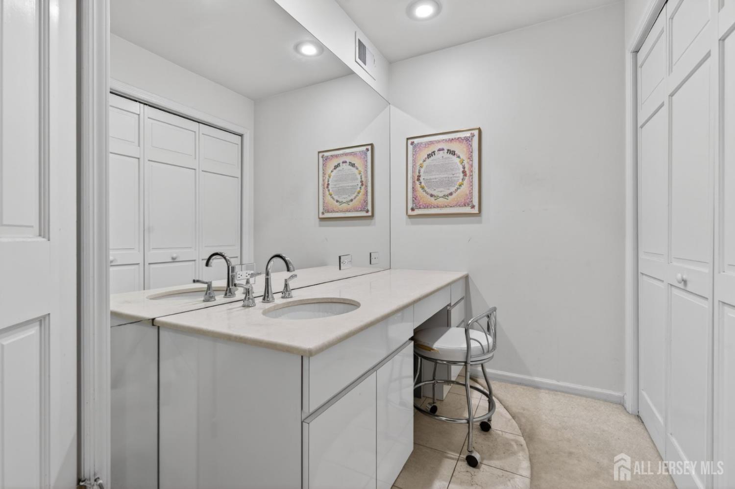 39 Independence Drive, East Brunswick, NJ, 08816 image 16