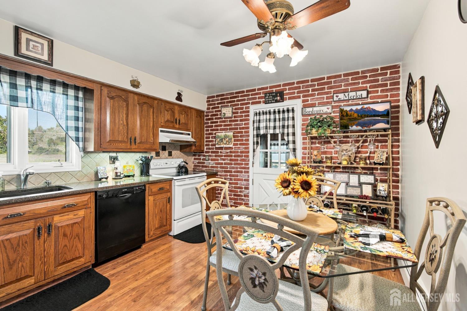 5 Seaman Court, Sayreville, NJ, 08879 image 9