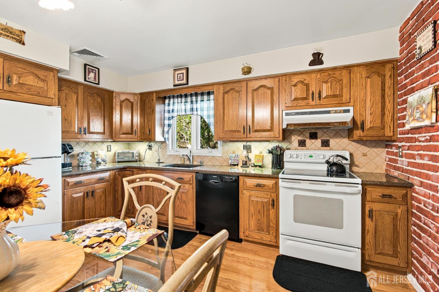 5 Seaman Court, Sayreville, NJ, 08879 image 10