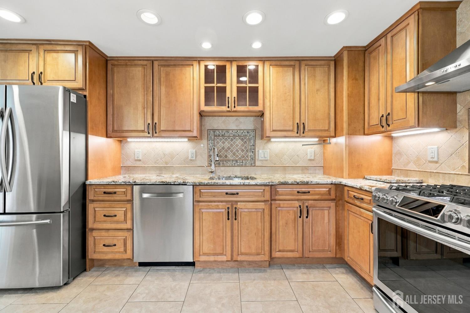 13 Nottingham Way, Hillsborough, NJ, 08844 image 12